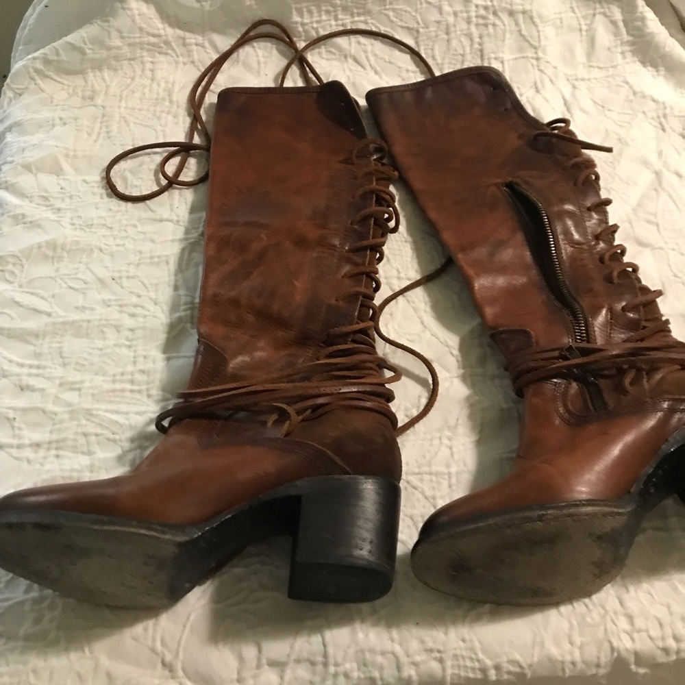 Free bird coal boots!
